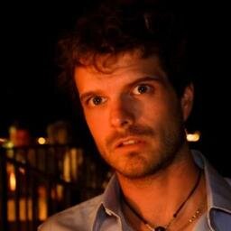 Per aspera ad astra. Mente mai sazia né stanca, incostantemente in equilibrio fra brillanti idee e viaggi più o meno onirici....