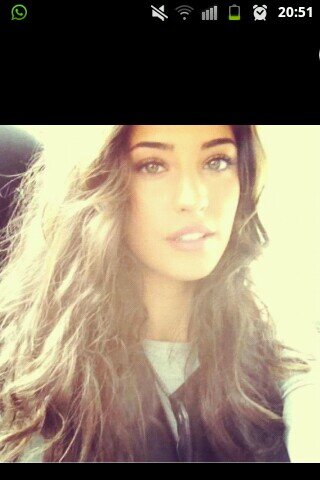 nofuiperfecta's profile picture. Quien no arriesga, no gana :)
¡La vida no se trata de esperar que pase la tormenta! Consiste en aprender a bailar bajo la lluvia