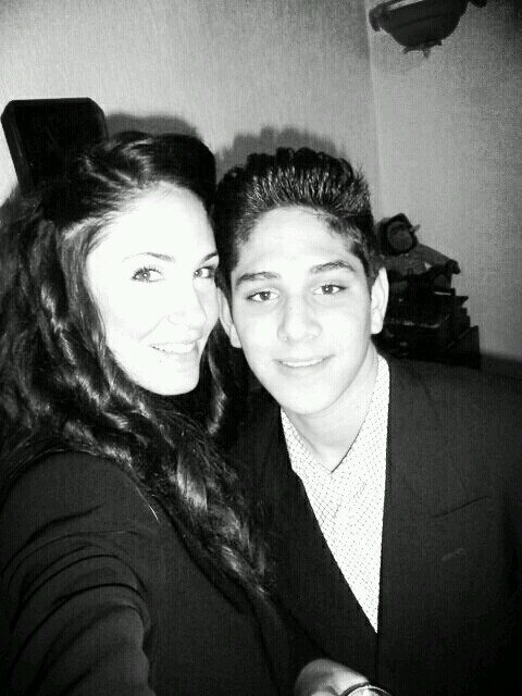 zekiju1's profile picture. Cabron desde el 97, sincero y guapo sere siempre , saco sonrisas de niñas bellas... :3