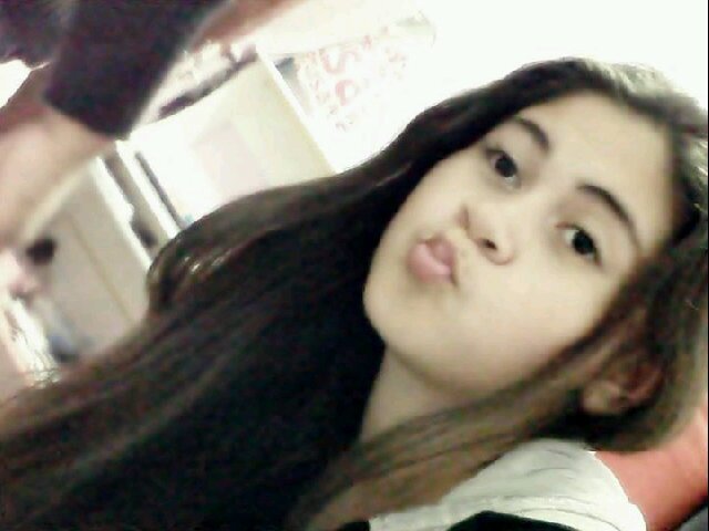 • 'Biografia {?}Fala sério! Como vou resumir minha vida aki no twitter?;P