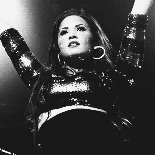 Cuenta para petar los TT's sobre Demi y petar sus votaciones, ayúdame tú también !! #LOVATICPOWER