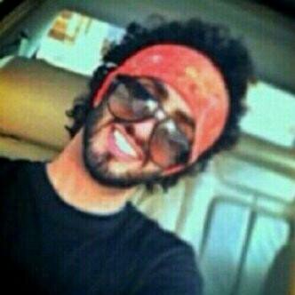 كاَنك تحبيني كثير اَسمعيني ,اَناَ اَحبك كثر ماَ اَنتي جميله ❤.