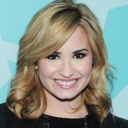 Voto na Demi Lovato, Katy Perry, Emblem3 ,