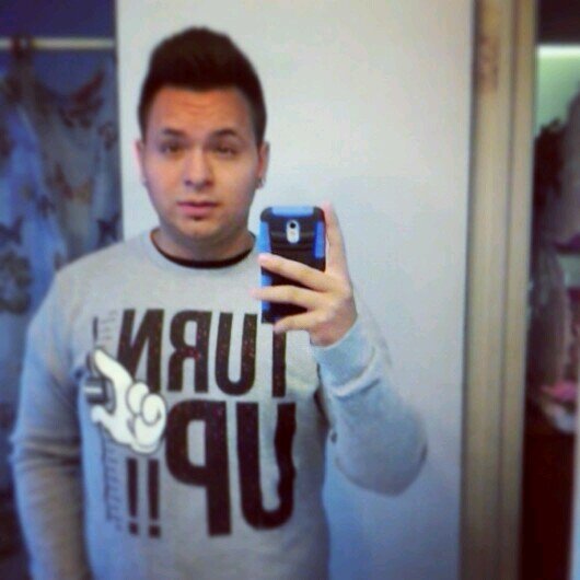 I dont have much to say but I'm a nice guy nd well I'm19. Love soccer.