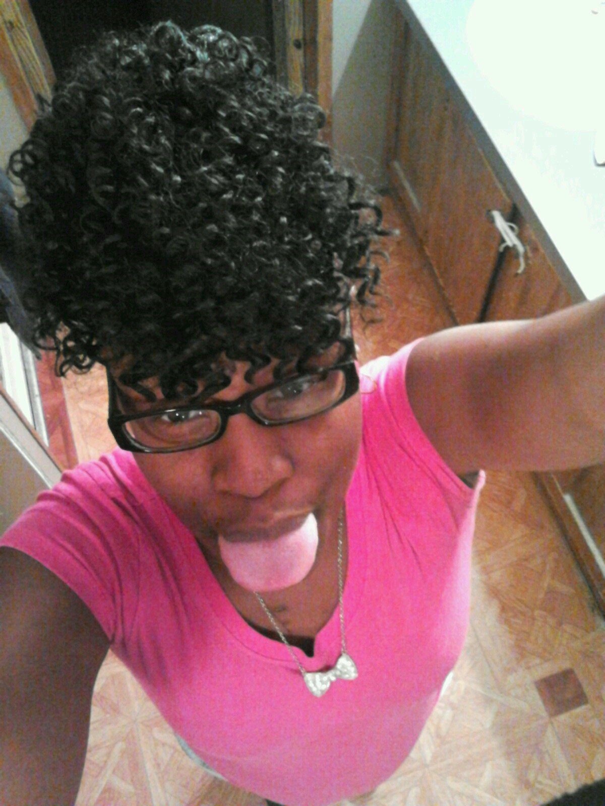 im Naomi im so single and I can sing rap and dance im shy and I like to smile and hang out and meet new people but rest in peace to my mother 9-15-2013 ♡♡♡♥♥♥!