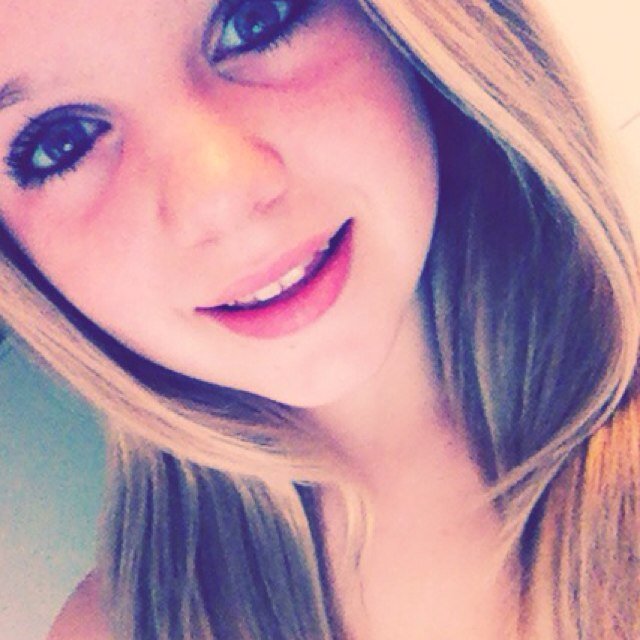 je bent mn lieve nichtje voor altijd hou van je schat x shirley
