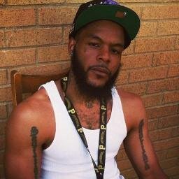 Critically Acclaimed Ent. College Student & Promoter RESPECT MY FRESH #RMF #teamfollowback   Facebook music page http://t.co/mDAK6GFXR1