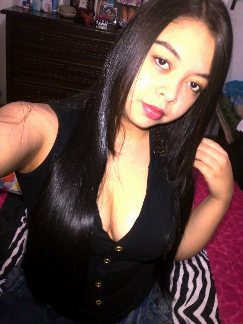 alejandravill94's profile picture. 