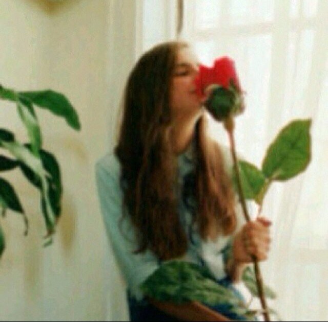 ماَ زِلتُ اُؤمنّ بِاَنيّ سَاَجدُ اَلطرْيق يَوماً ، إلىْ ذاَتيّ ، إلىْ حُلميّ ، إلىْ مَا أريدْ ..! ♥