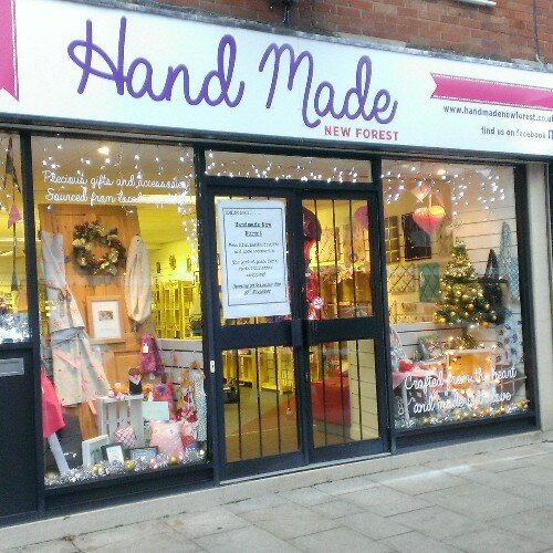 A fabulous award winning shop in New Milton selling 100% hand made gifts, food, jewellery and home accessories all produced in the New Forest by local crafters.