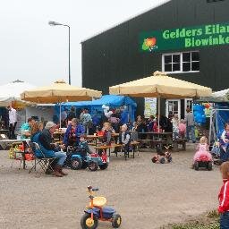 Al 25 jaar telen we appels en peren in Lobith, op de grens met Duitsland. v.a. 1990 compleet biologisch. We hebben ook een ruim gesorteerde biowinkel op ons erf