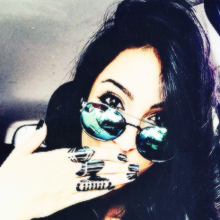 Nem escrevendo todos os dias da minha vida, minhas palavras serão o suficiente para que você veja o tamanho do meu amor por ti, @jadeseba ♥