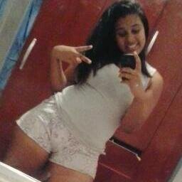 Quem fala mal de mim na minha ausência , respeita a minha presença .. #cantora