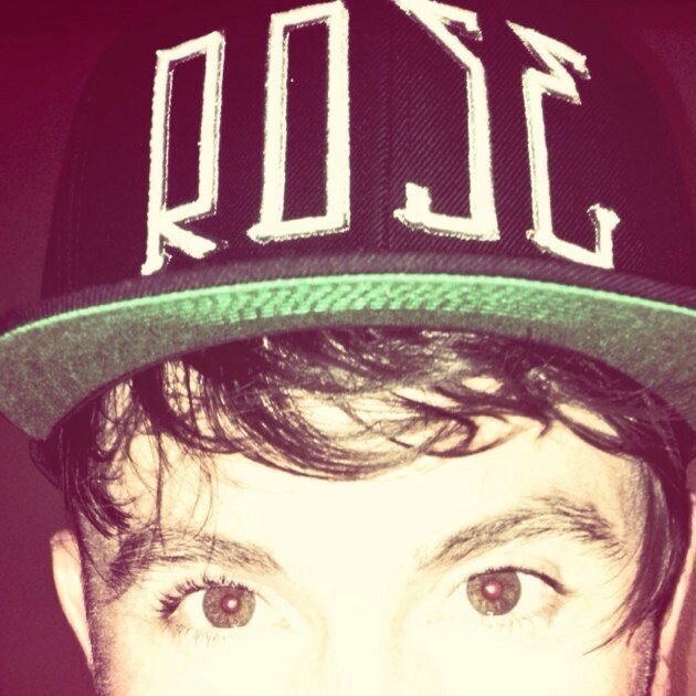 Danny from Hollywood Undead. Singer/songwriter/all around musician Check out my clothing and accesory line http://t.co/ZhR9QTQ8g0