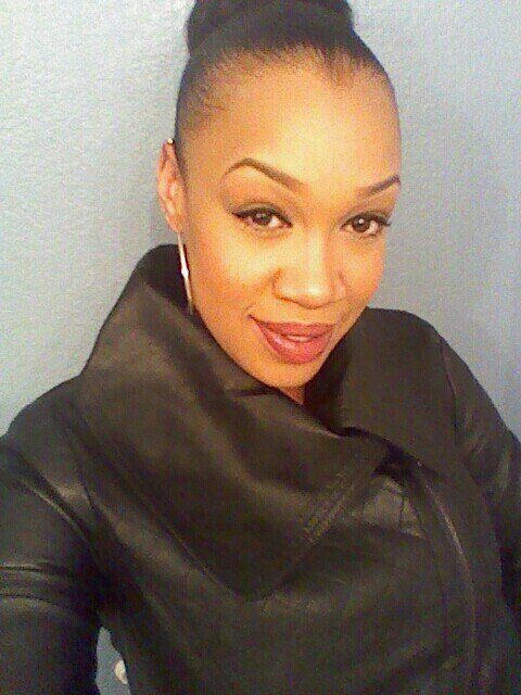 Agent/PR @ Analogue Ent. Crash landed on Earth...brand the sky.