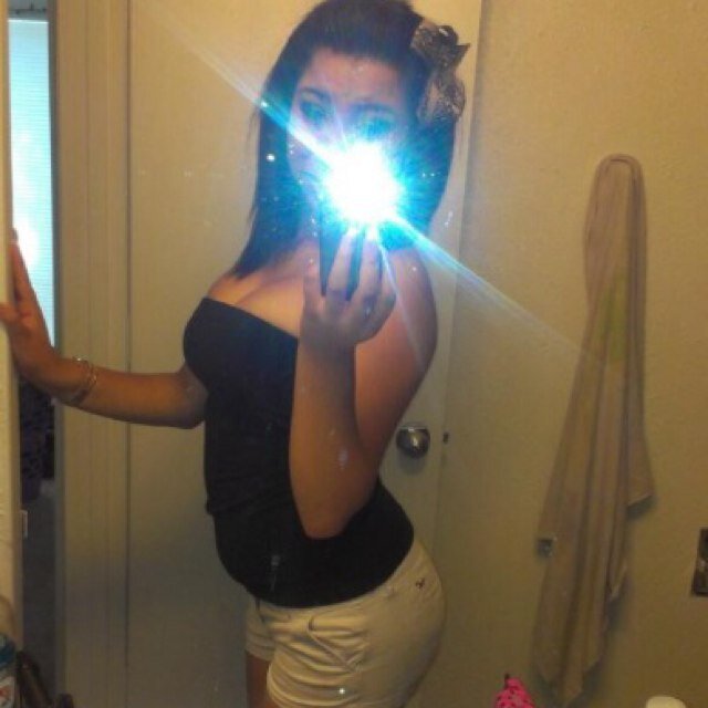 Kntprincessx's profile picture. I wanna go where the lights are lows & the dreams are chasin.3