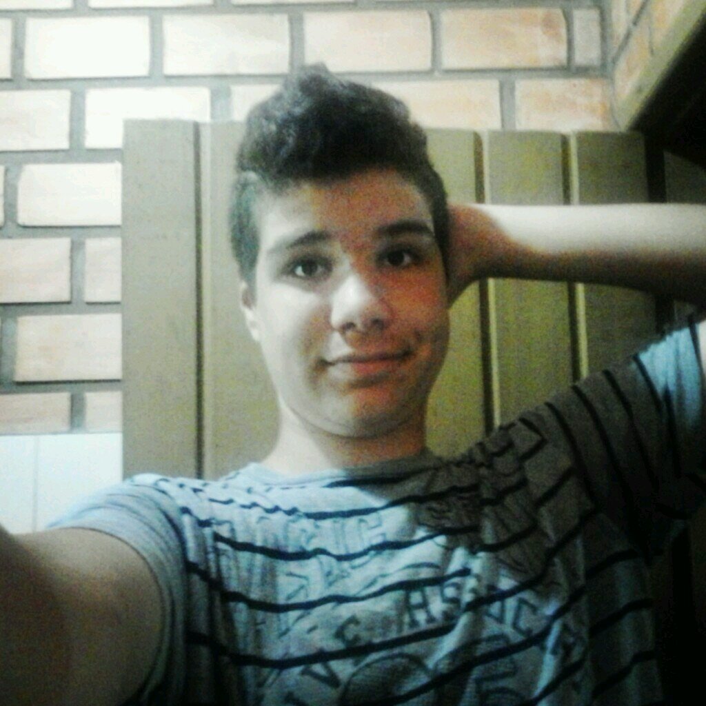 14 anos,estudante,gremista,@SeLigaNaDica @CLUBEFOLLOWBACK ,FollowBackSeguro☜,☞instagram:leonimarques