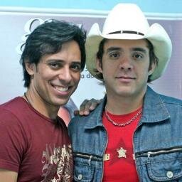 since: 4/12/13 quando a gente cria um Fc é pq nosso amor ja não cabe mais no peito! amo vcs, são a melhor dupla do mundo!  2/11/13 primeiro show