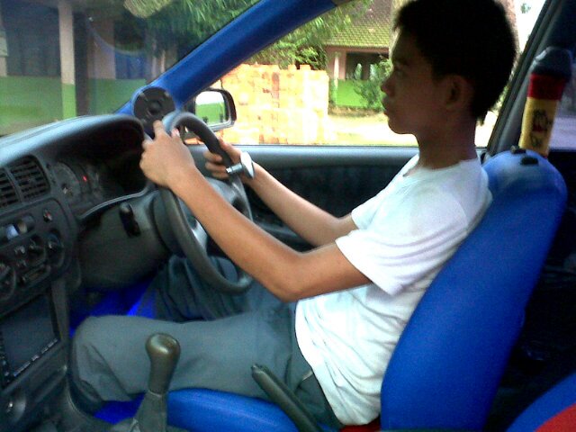 ●7 agustus 1998