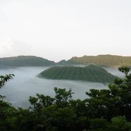 伊豆諸島最南端の青ヶ島でひんぎゃの塩、ひんぎゃの味わい水塩💧、ひんぎゃのにがりを作っています。Instagramは#hingyasioでアップしています。 H Pでは製造工程の P Vご覧になれます。