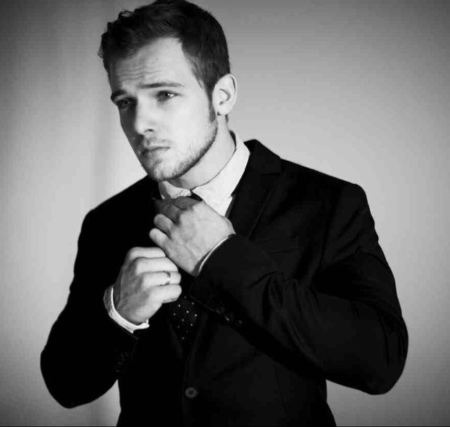 Despite my introduction of being his assistant Anthony Cobblepot is indeed the heir to a criminal organization. The Penguin's only son. //RP//18+