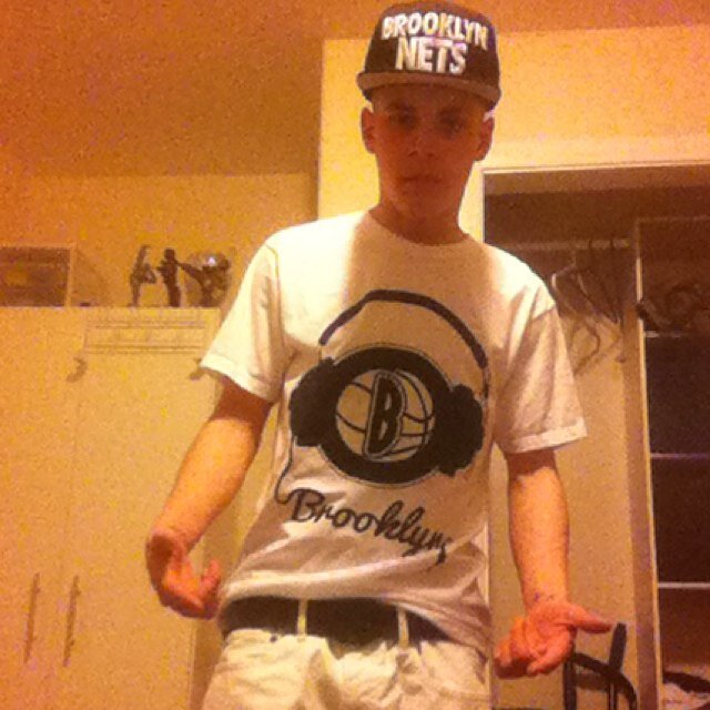 Keep a tight circle , work hard, smoke kush , that is all . 

I.G : Elchapo876