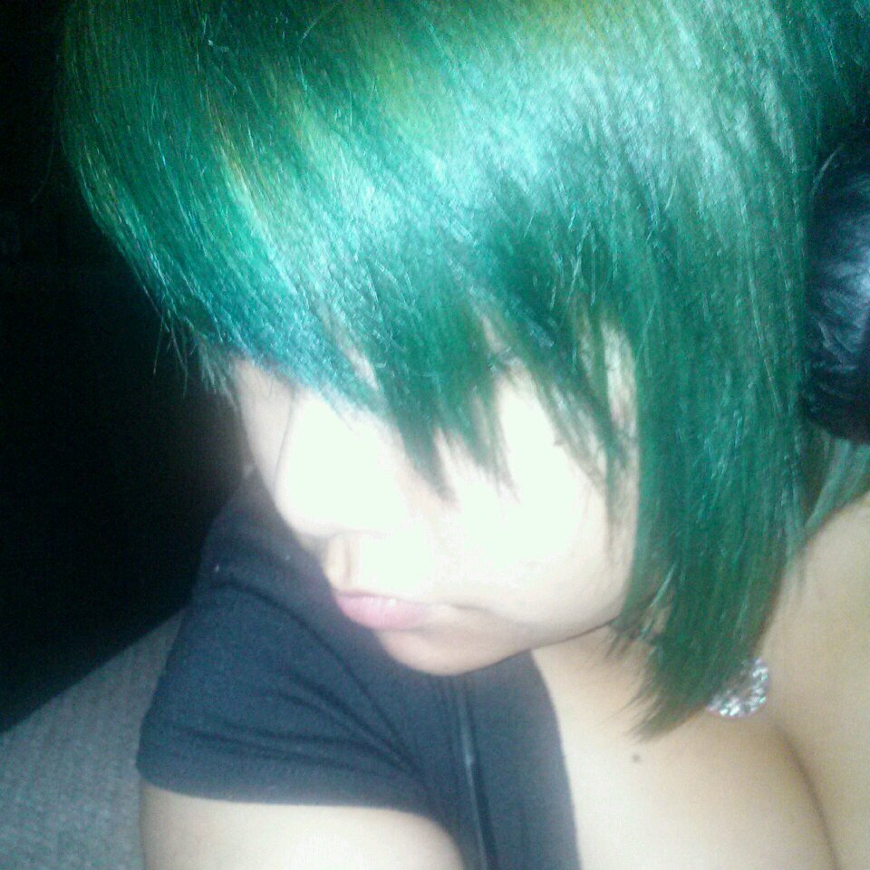 peachrings100's profile picture. ,..,