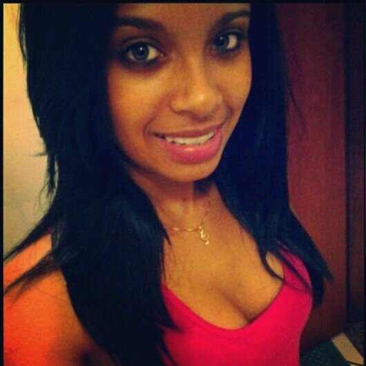 Su sonrisa es la que más me gusta y lo quiero cada día con migo con uste aprendi a ser feliz como yo quería . ♥
