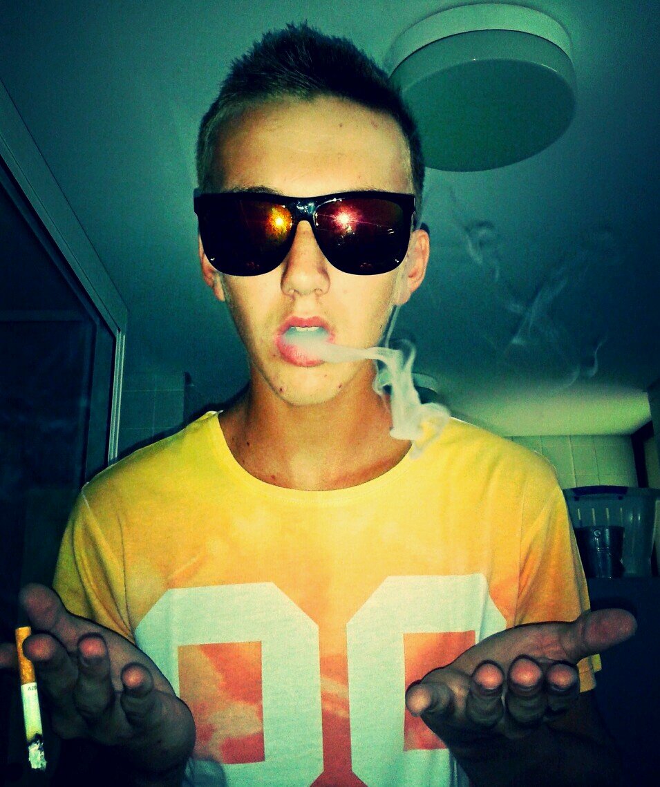 17, ѕιɴɢle, Aυѕтrαlιαɴ, ғollow мe, ғollow мe. also follow my facebook account... link is provided