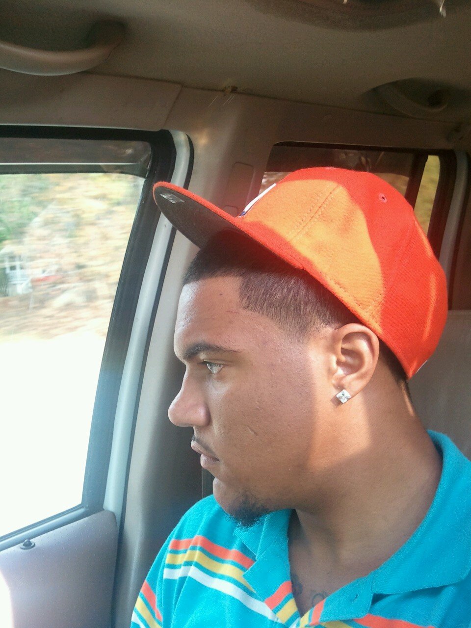 im carlton a.k.a C-LO im kool n im a real azz nigga bt i also dnt take alot of shit 4rm nobody