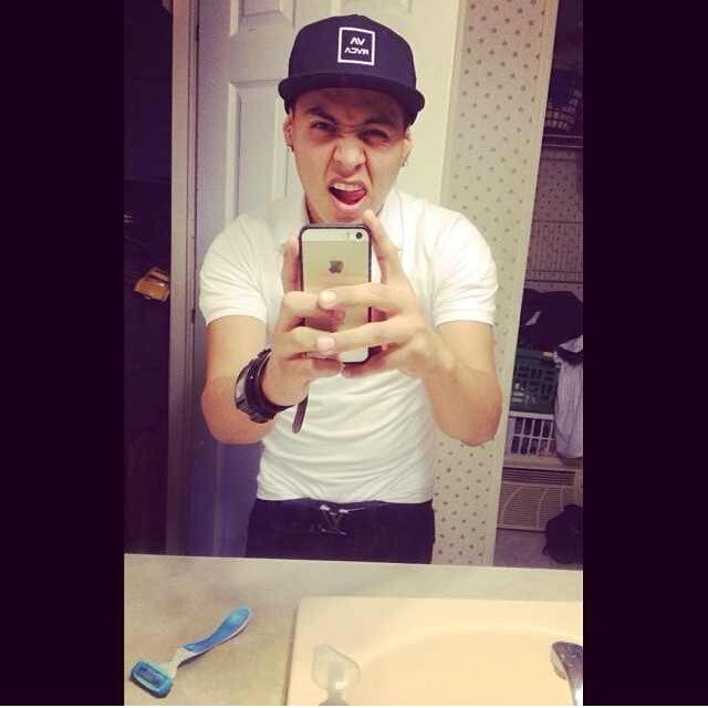 Spreading my virus!  FOLLOW ME!
IG @aroystar *951 CHS Urban model ✌