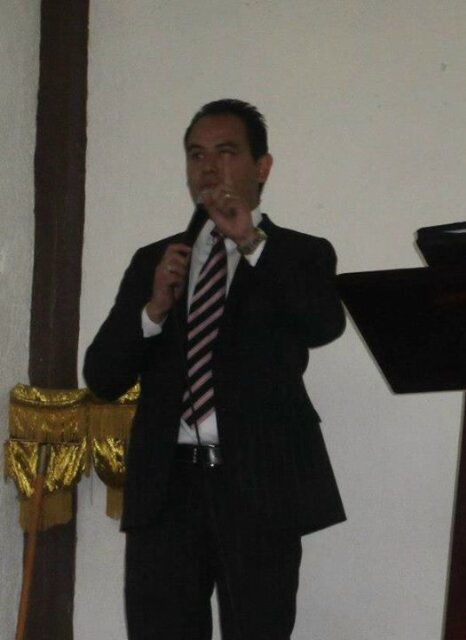 Esposo de @Belemjesed, Papa de Hanniel, Pastor, Profesionista, Músico, Creativo y Emprendedor, Loco y Apasionado por DIOS   #CasadeOracionElShaddai