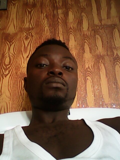 A̶̲̥̅♏ Mr Zee by name, from ondo state in nigeria, live in warri-delta state nig. A student of our saviour institute of science and technology.