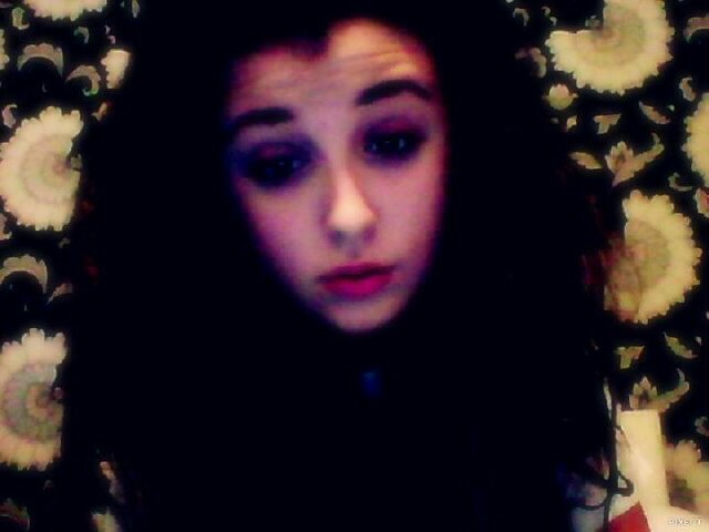 Oh hi yeah I'm a loser with no friends and no followers but I like bands so its ok