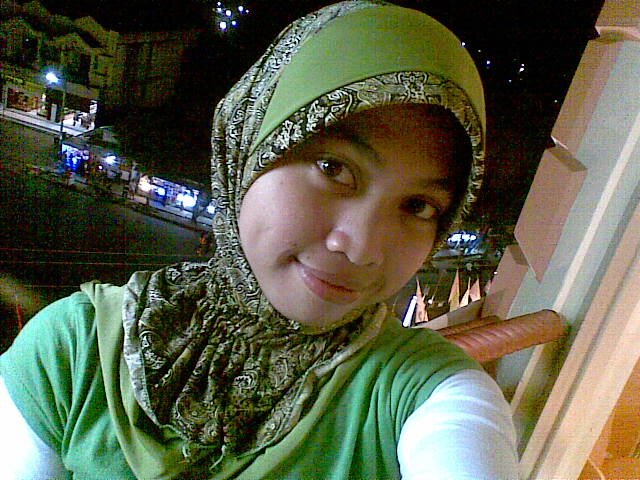 vhia_korompot's profile picture. kota asal: kotamobagu (manado-sulut)