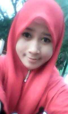 _Jika dia hanya sebatas MIMPI,,,!  ku mohon jangan ijinkan aku mencintai nya,,, dan jangan biarkan air mata ku jatuh sia-sia hanya untuk menangisi nya_