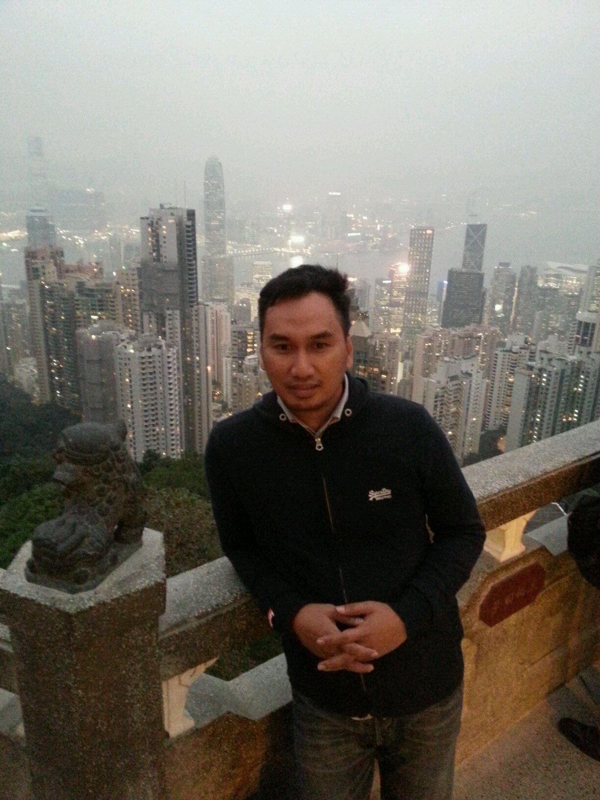 Ilham kreatif lahir jadi kenyataan..buildcreative team.179cm(h)85kg(w)