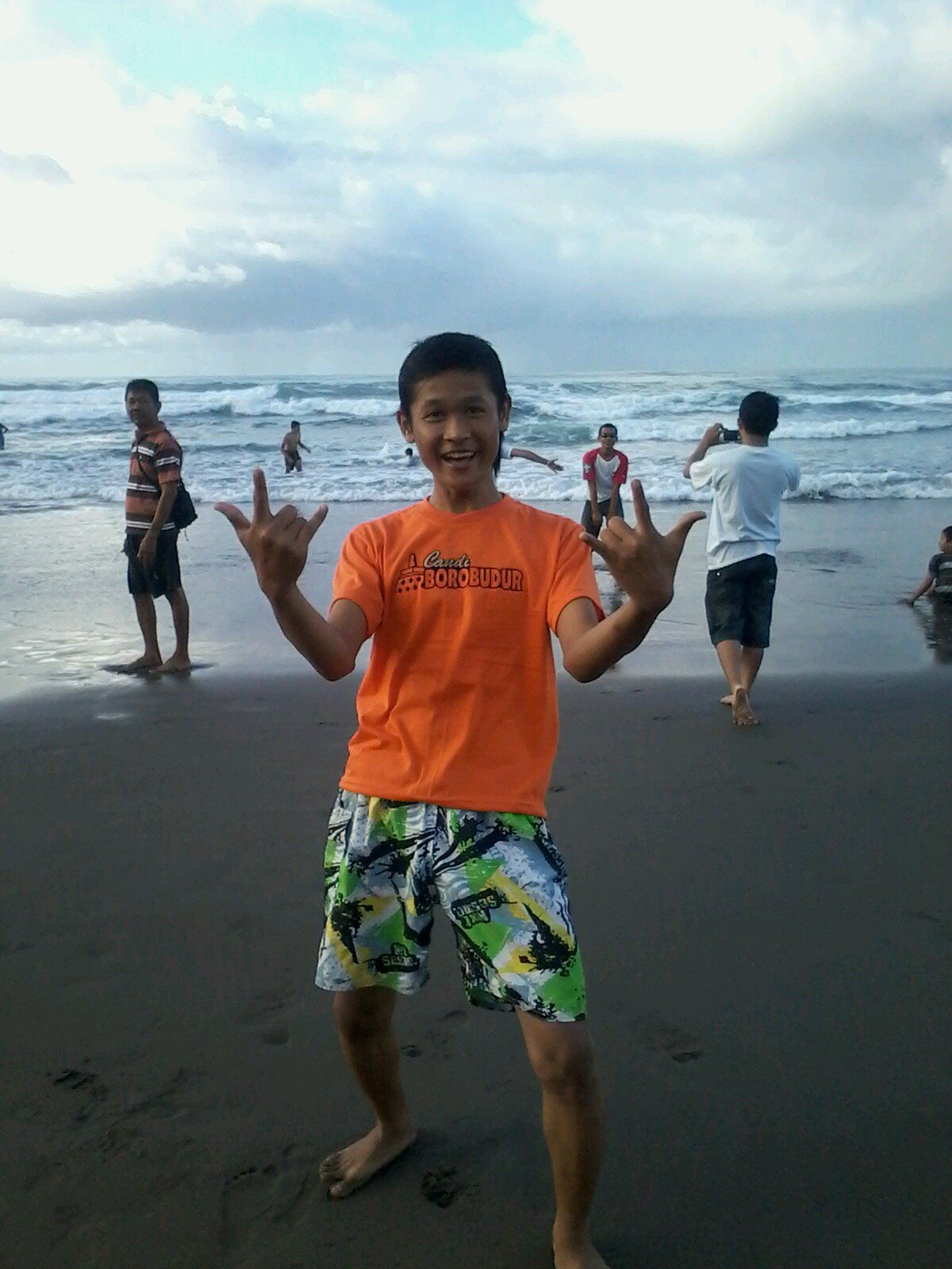 jomblo sekilas cui,,,,,,,,
naknu,,,
hah,,,,,,,,,,,.