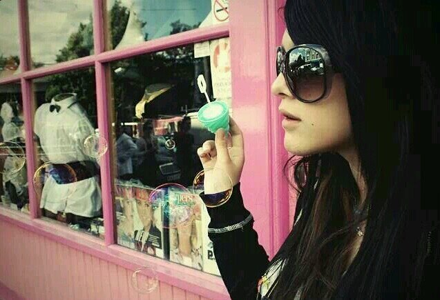 Incurable food specialist. Avid travel evangelist.Typical twitter junkie.Incurable pop culture fan . #TeamFollowBack