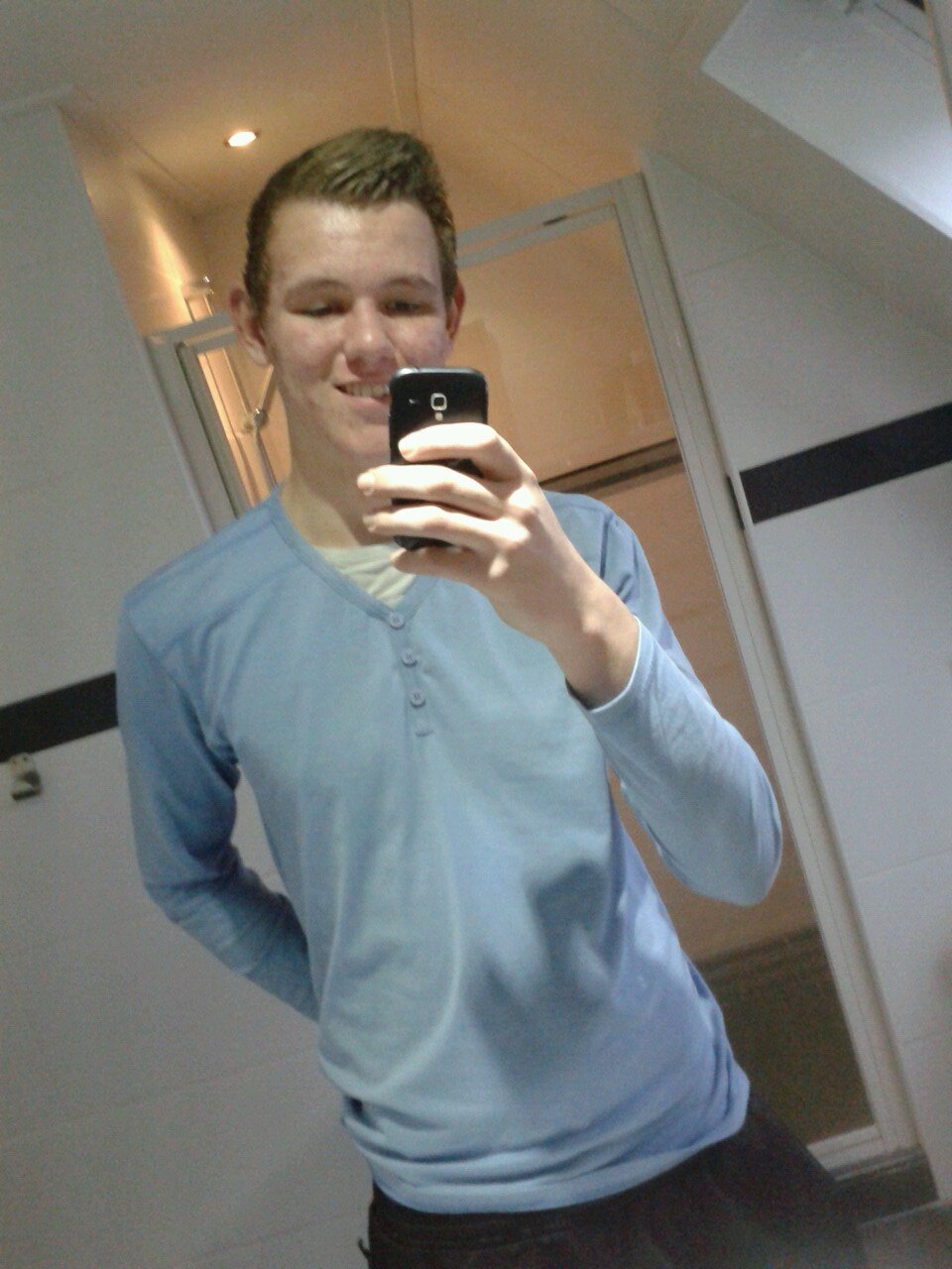 15 jaar/csg beilen / klas 3TB/ FitBoys B1 / keeper / chillen / 110% feyenoorder/ levensgenieter/ Instagram : willemflokstra