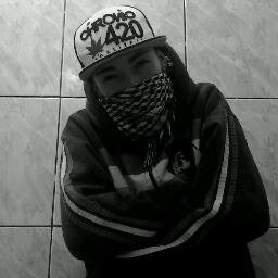 Vocês riem de mim por eu ser diferente, e eu rio de vocês por serem todos iguais.