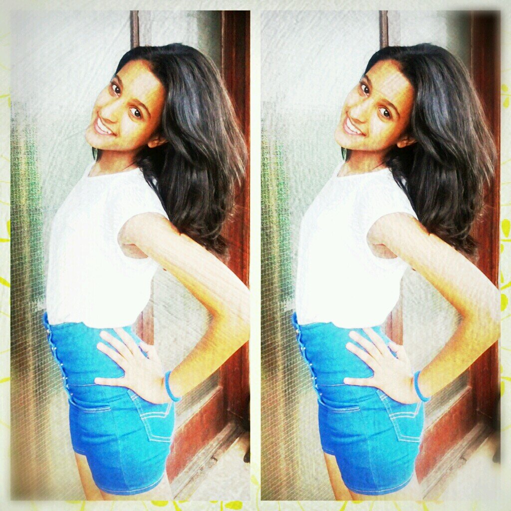 5 foot something with the skinny jeans !