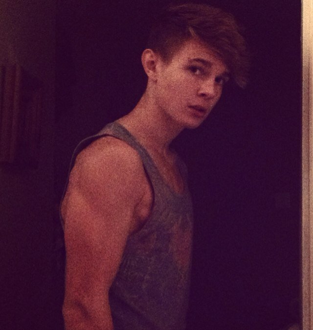 Instagram @Jakethepegwithanextraleg. Snapchat JakeMeakin16