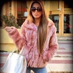 Es la persona que roza más con la perfección. La gente la insultará sin saber por lo que ha pasado y luchado, pero para algo estamos las orianistas no?