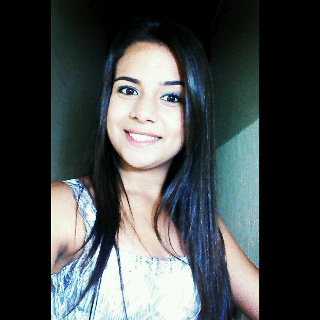 Nem smp o sorriso q eu trago no rosto é a vida que eu levo.