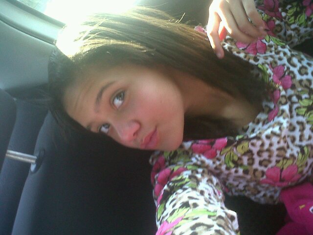 Don't like or love me for how I look love me for who I am