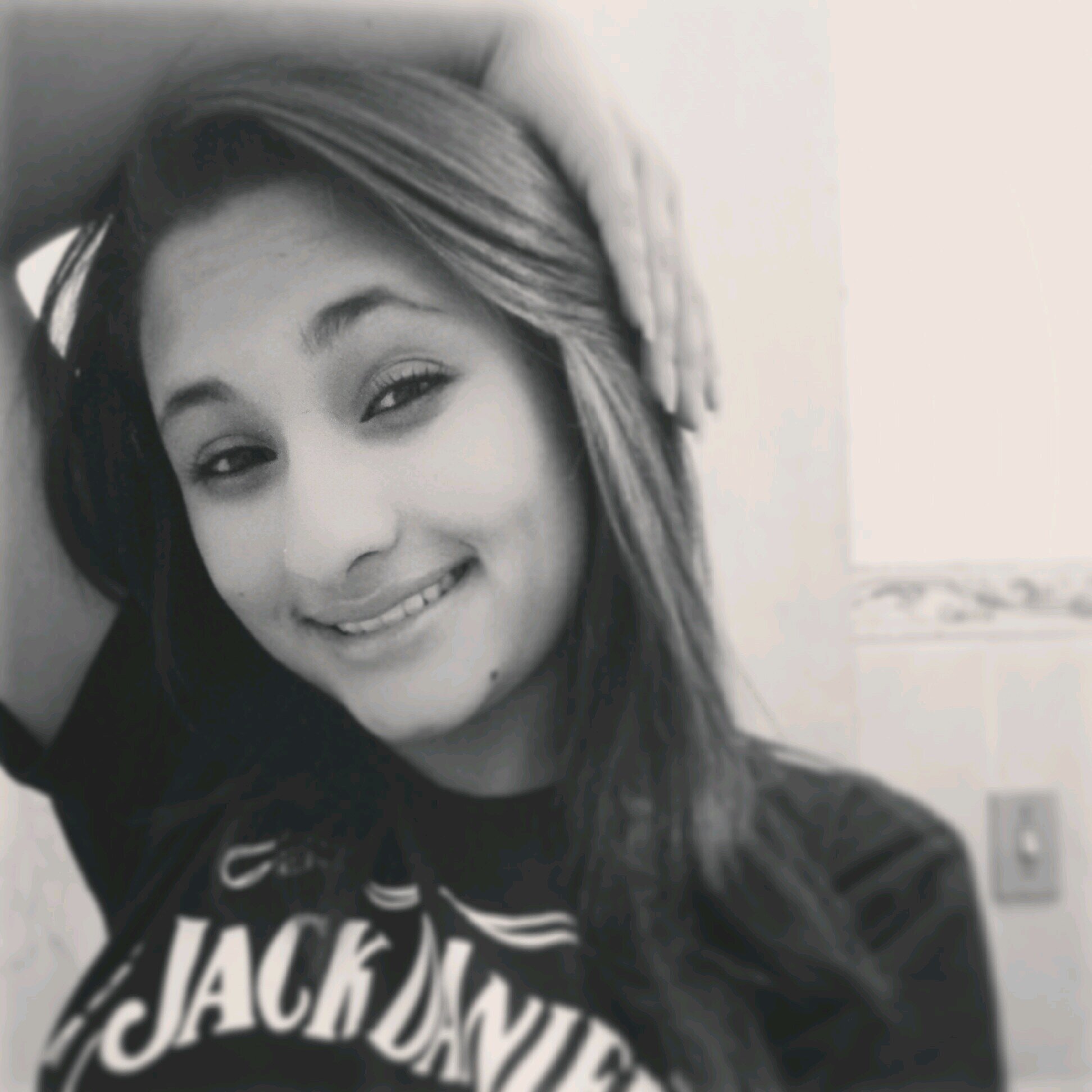 15 aninhos :3  http://t.co/mhOV4gUO9V