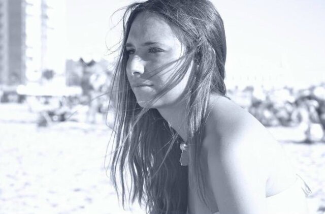 G'95. Estudiante de Marketing e Investigación de mercados. Life is for the living so live it. Instagram: alejandraazcona