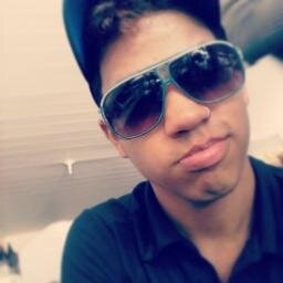 louco ñ apenas um geito diferente de viver a vida..'
