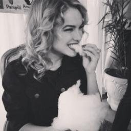 MaridaDoBorges's profile picture. E que a sorte esteja sempre a seu favor. _|||_